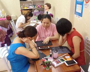 【南寧美甲學(xué)?！繉W(xué)員專訪丨幸福生活是要靠自己努力拼搏得來的