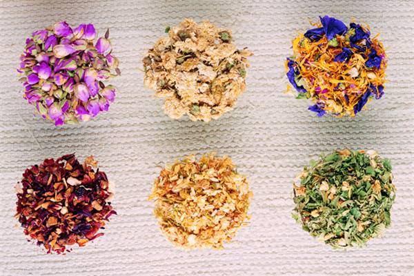 多喝這10種排毒花茶，美容又健康