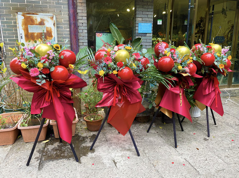 如何制作花籃？南寧插花培訓(xùn)班來幫你