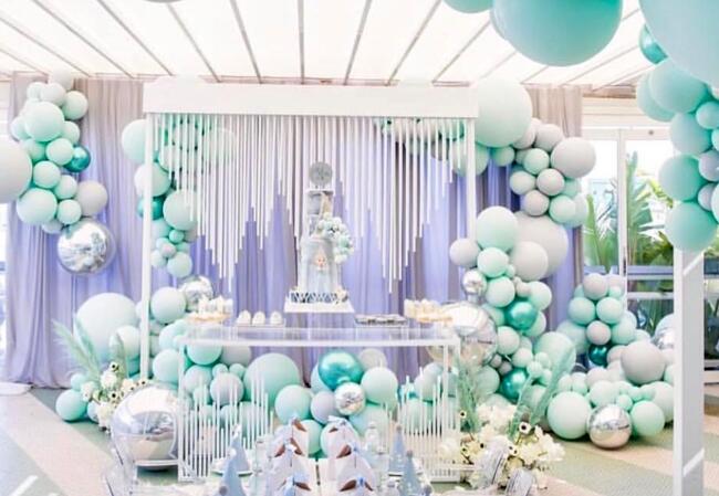 怎樣才能布置出好看的花藝氣球裝飾？南寧花藝學(xué)校教你