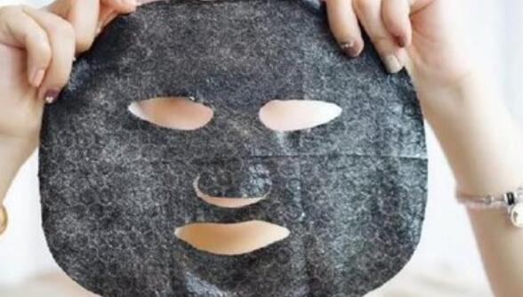 南寧美容護(hù)膚：如何在空調(diào)房快速補(bǔ)水？