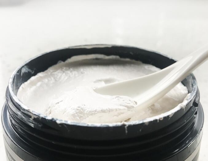 美發(fā)用品介紹：如何使用發(fā)泥？