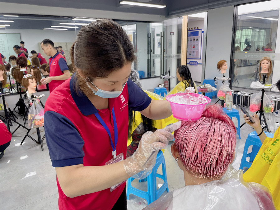 染發(fā)配色的面積比例，?零基礎(chǔ)染發(fā)培訓(xùn)