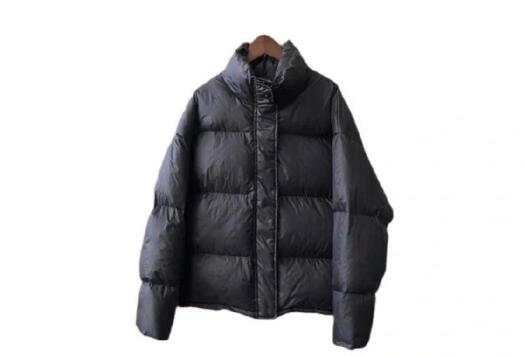 黑色短款羽絨服搭配技巧，廣西人物形象造型課程