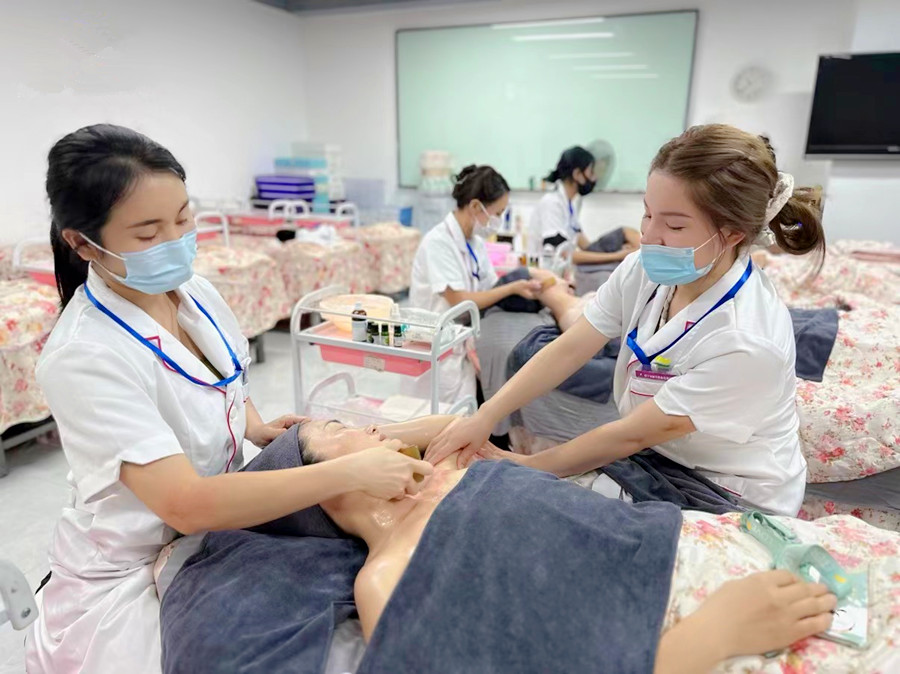 你適合做肩頸刮（sha）痧嗎？零基礎(chǔ)美容教學(xué)