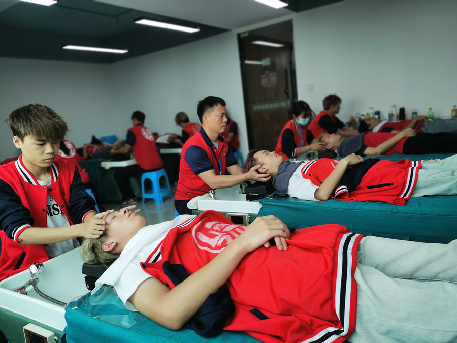 天天洗頭還是很油的原因，廣西學(xué)洗護(hù)洗頭