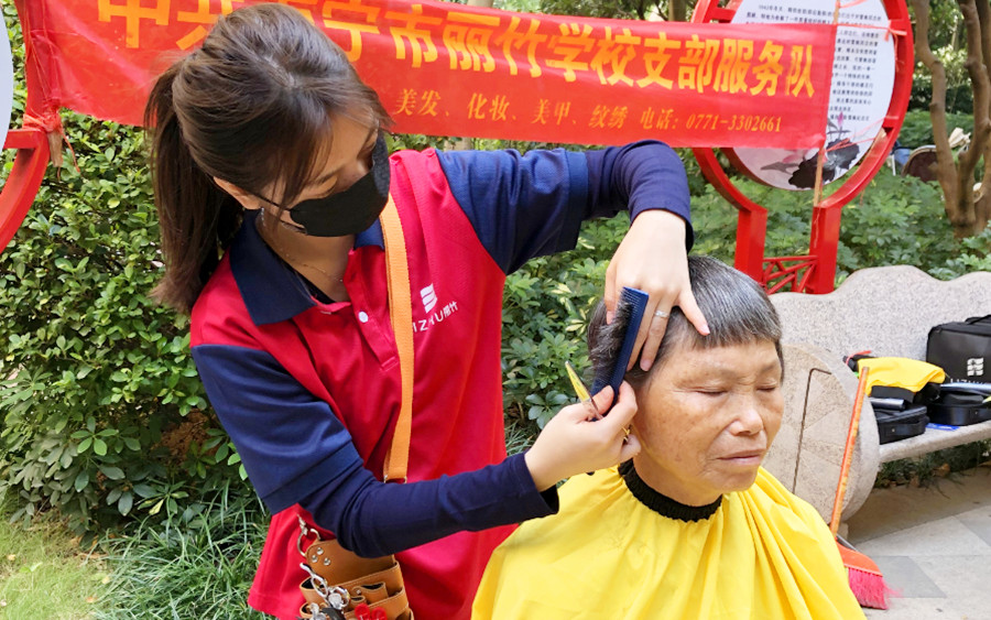 頭發(fā)的軟硬和什么有關？從零開始學美發(fā)廣西