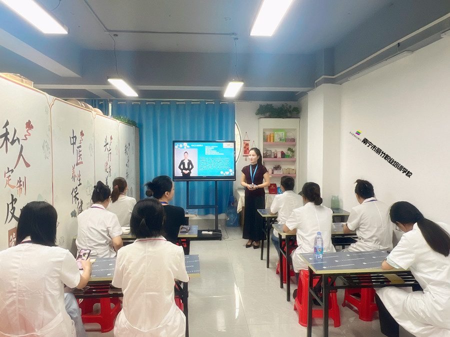 學(xué)習(xí)美容儀器的重要性，南寧美容進(jìn)修培訓(xùn)